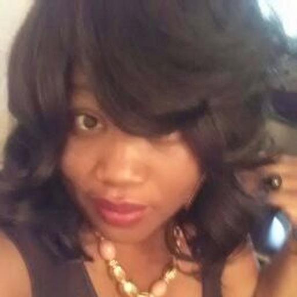 Meet your Posher, Tedria - Picture 1 of 1